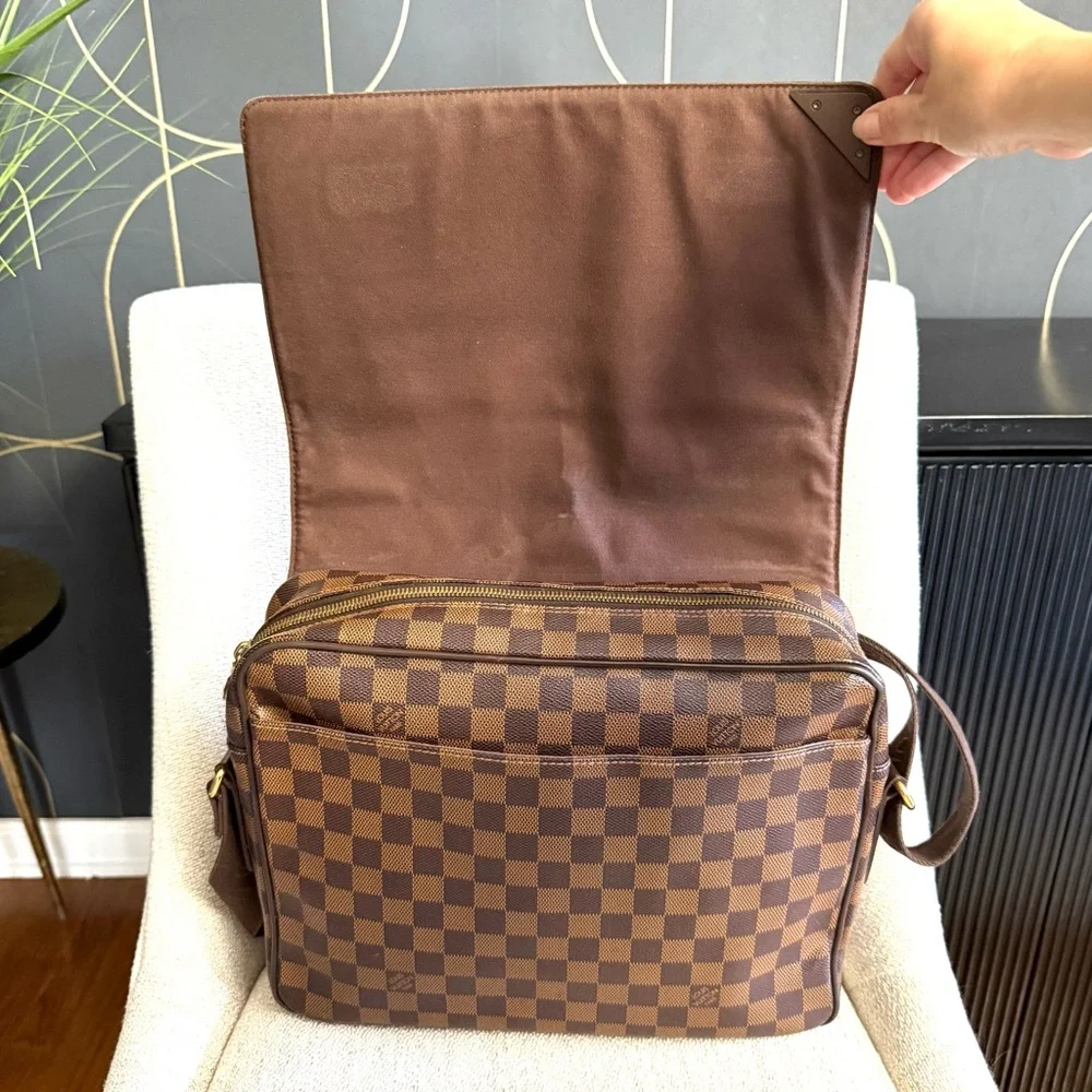Authentic Louis Vuitton Ebene Shelton MM Damier unisex messanger bag brown - Picture 7 of 16